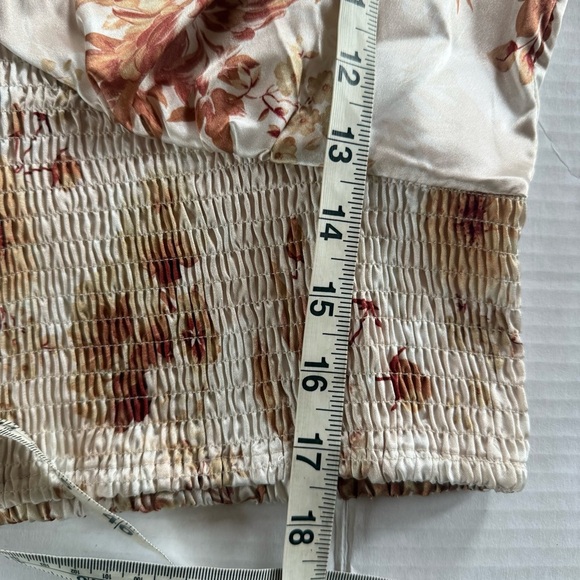 Guess Cream and Brown Floral Mock Neck Blouse Size Medium - Picture 8 of 11